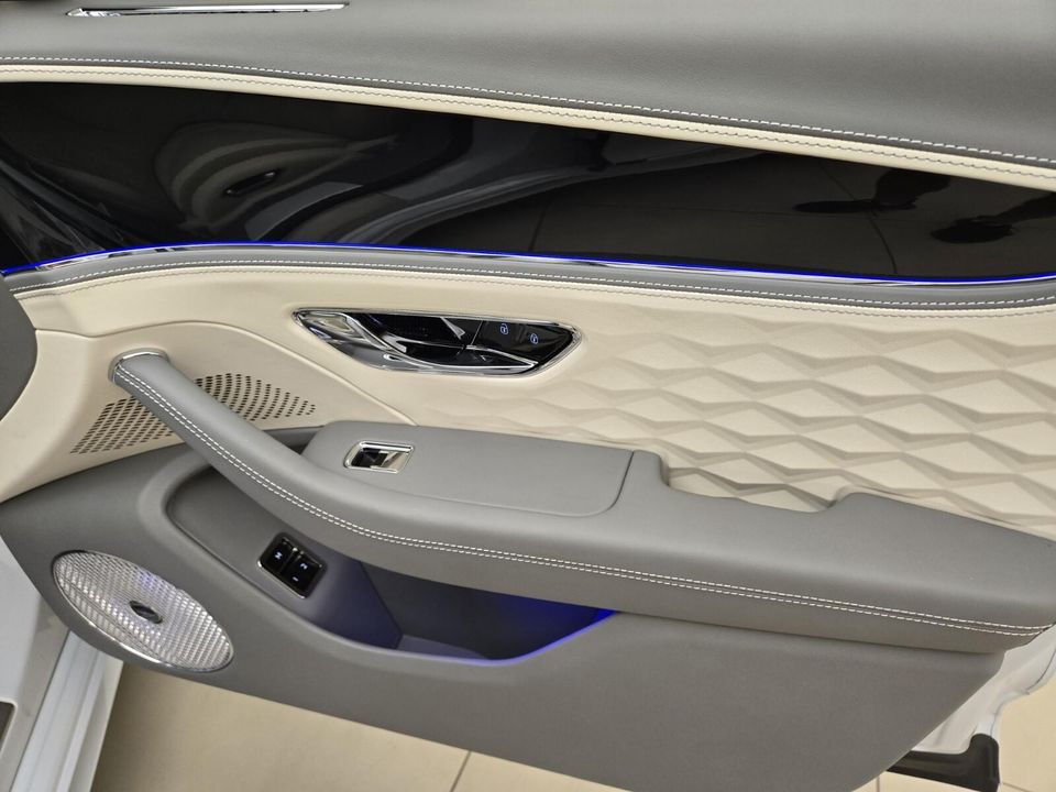 2025 Bentley Flying Spur