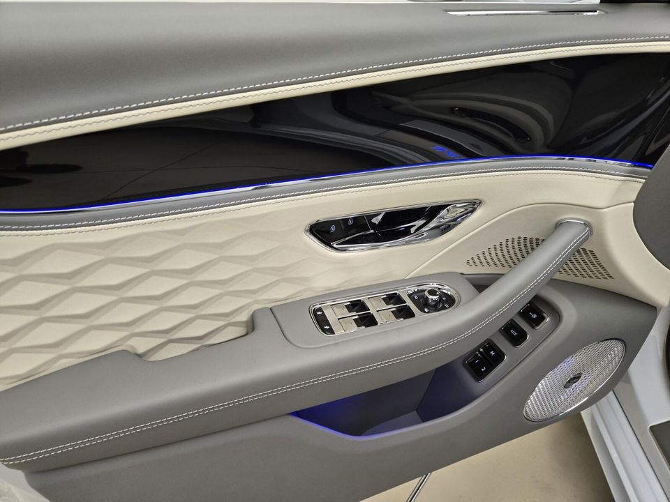 2025 Bentley Flying Spur