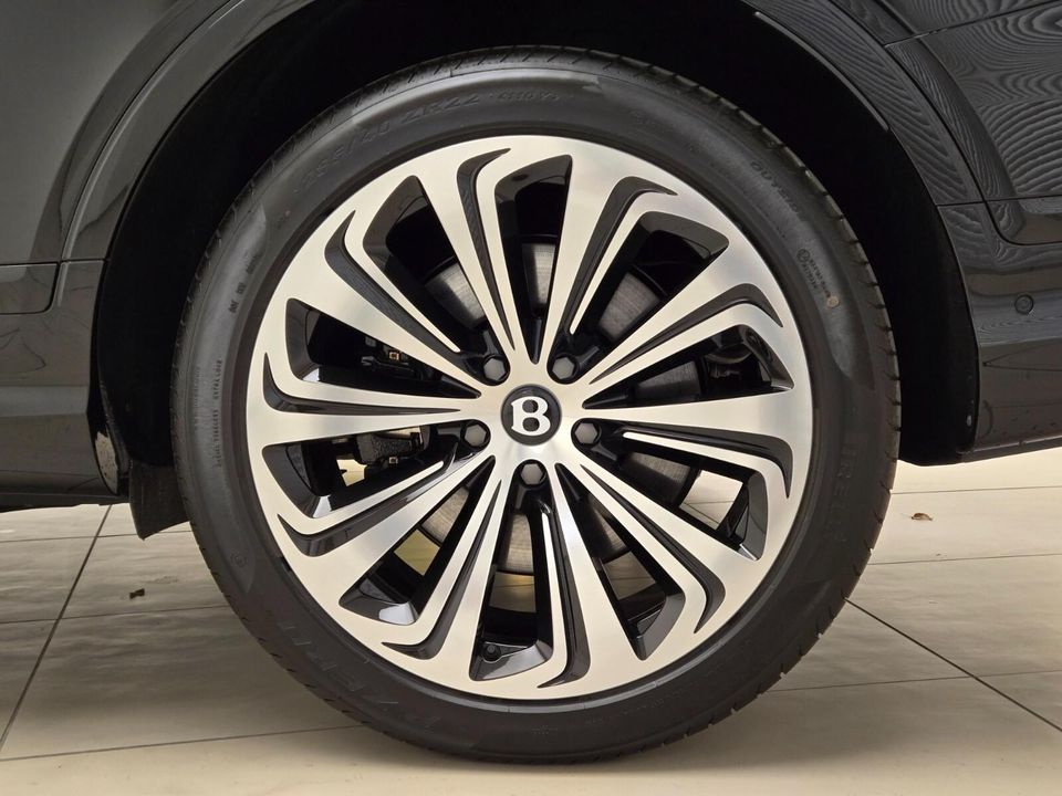 2025 Bentley Bentayga
