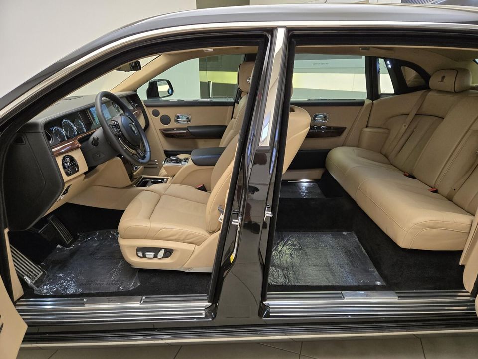 2020 Rolls-Royce Phantom
