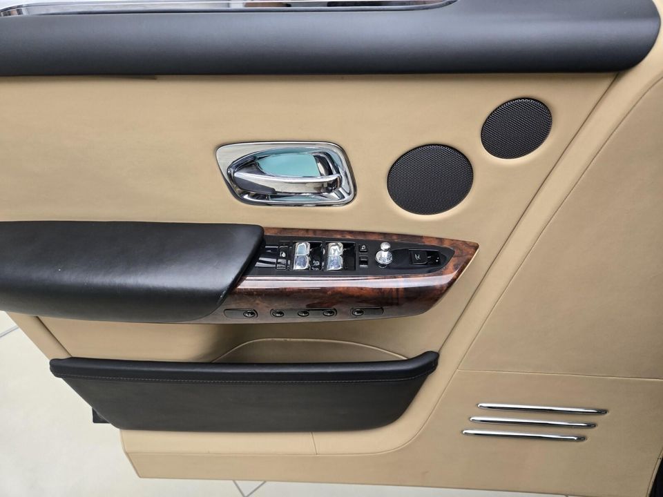 2020 Rolls-Royce Phantom
