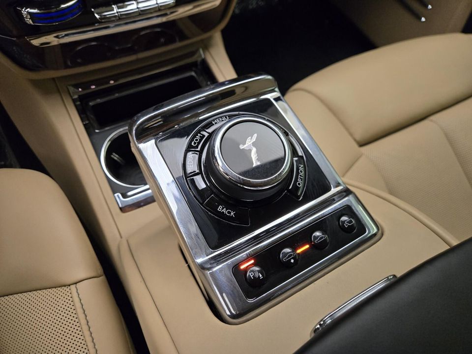 2020 Rolls-Royce Phantom