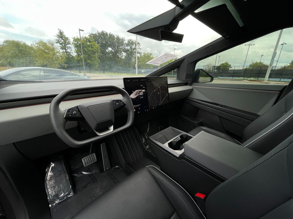 2025 Tesla Cybertruck