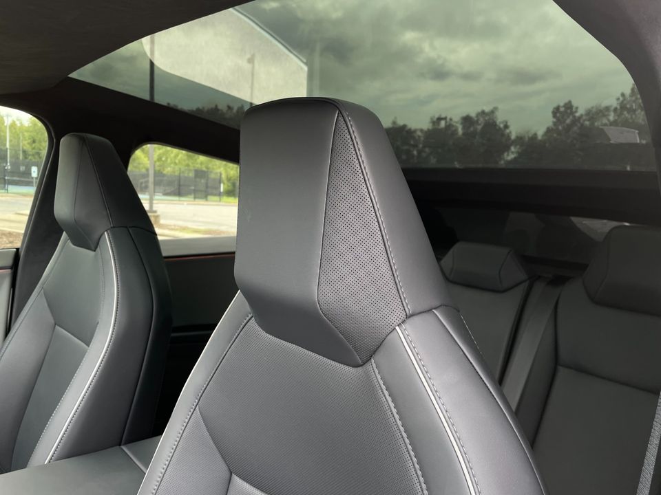 2025 Tesla Cybertruck