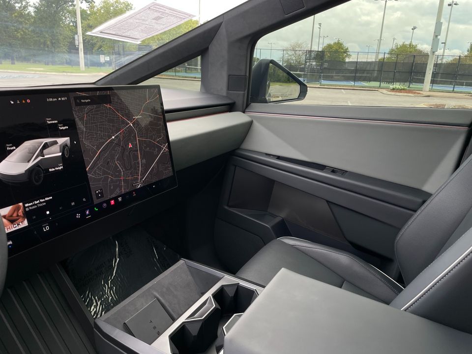 2025 Tesla Cybertruck