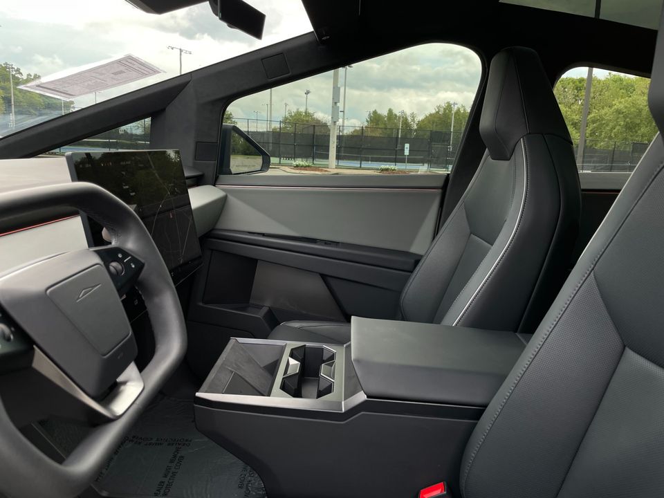 2025 Tesla Cybertruck