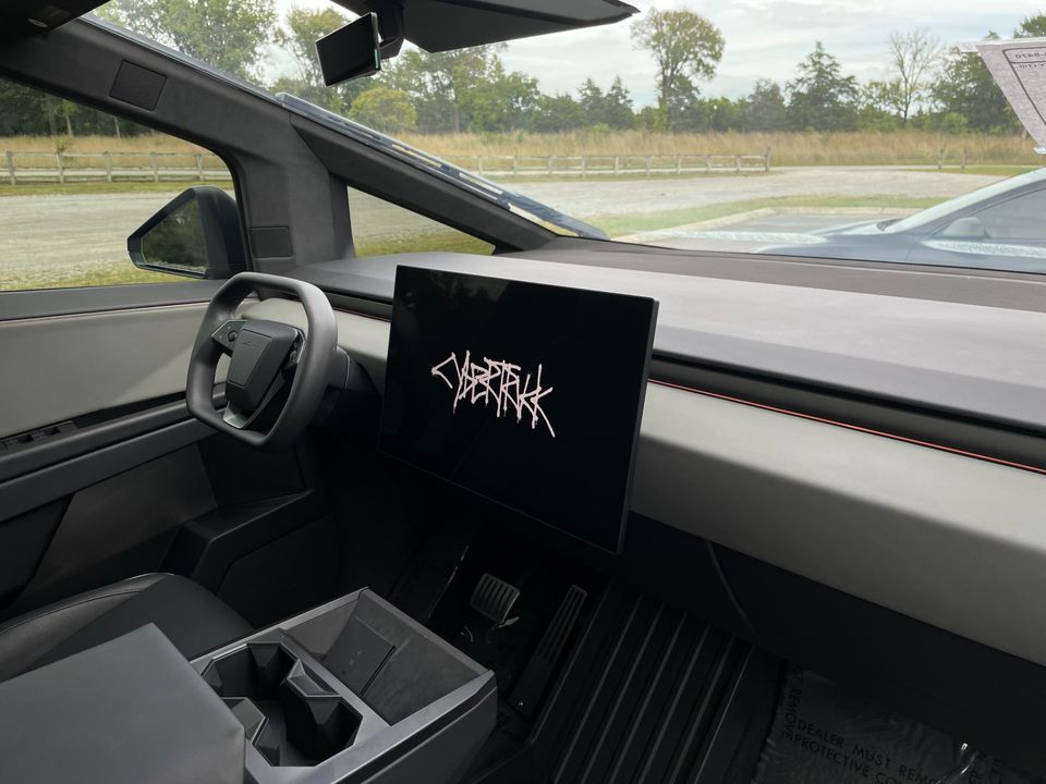 2025 Tesla Cybertruck