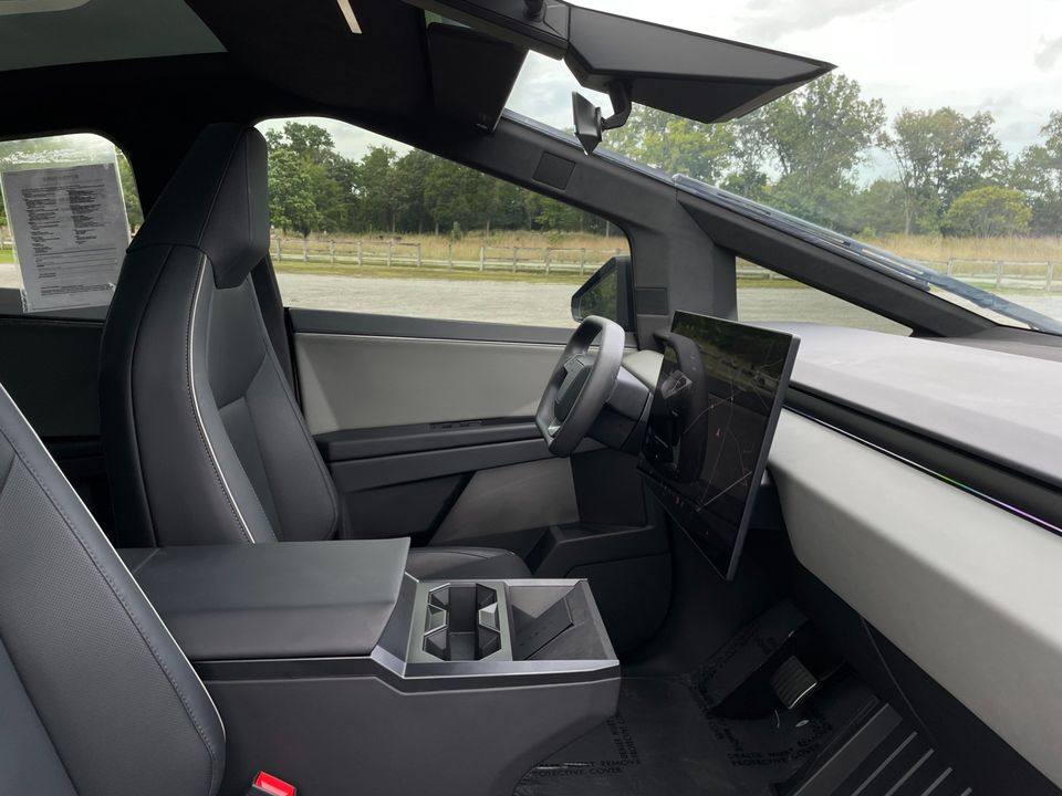 2025 Tesla Cybertruck