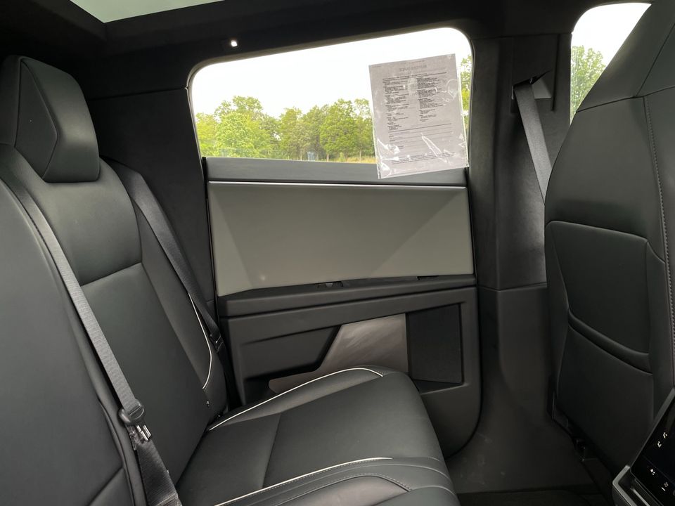 2025 Tesla Cybertruck