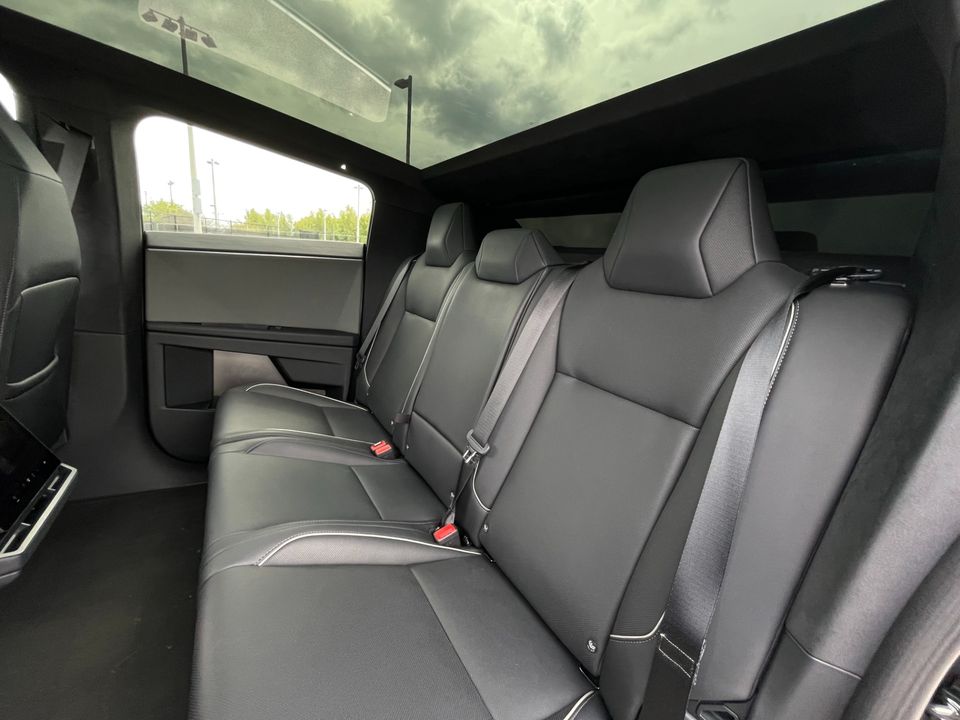 2025 Tesla Cybertruck