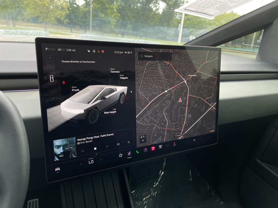 2025 Tesla Cybertruck