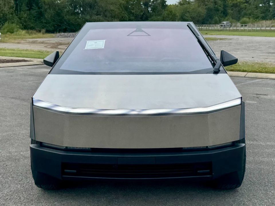 2025 Tesla Cybertruck