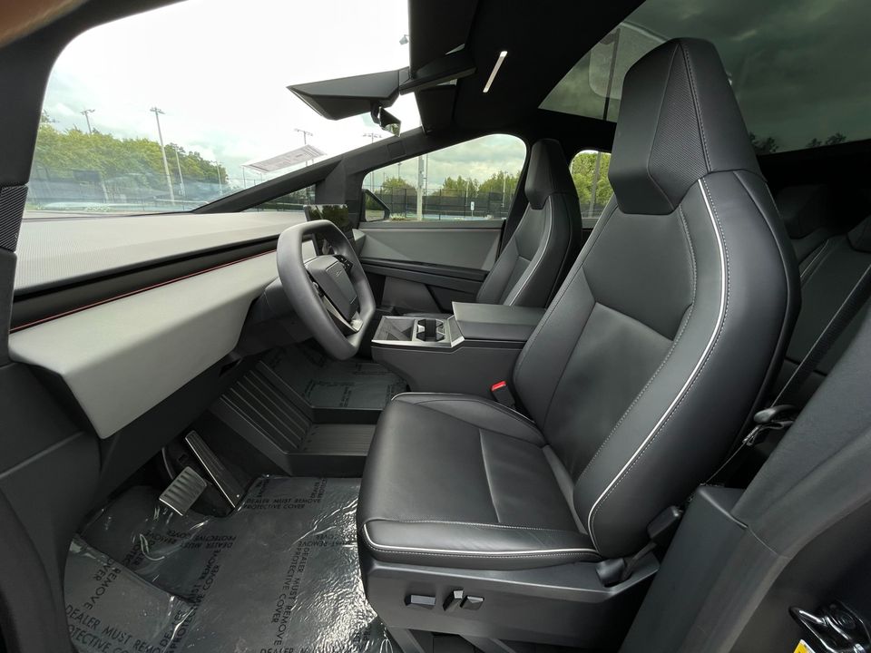 2025 Tesla Cybertruck