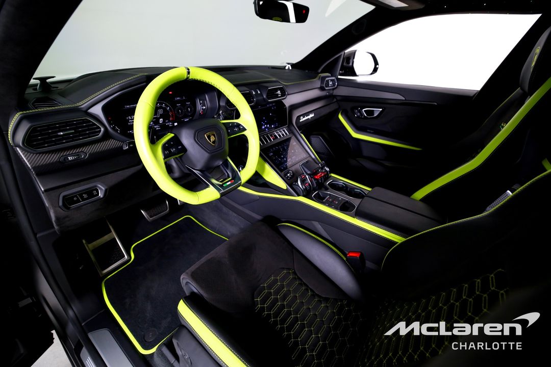 2022 Lamborghini Urus