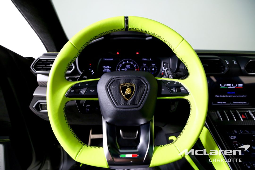 2022 Lamborghini Urus