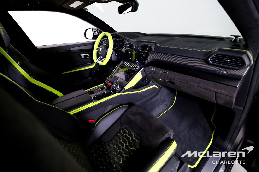 2022 Lamborghini Urus
