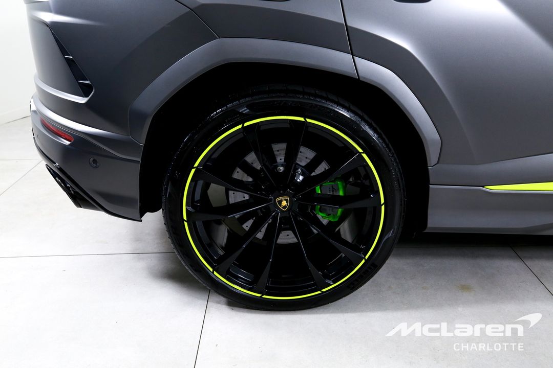 2022 Lamborghini Urus