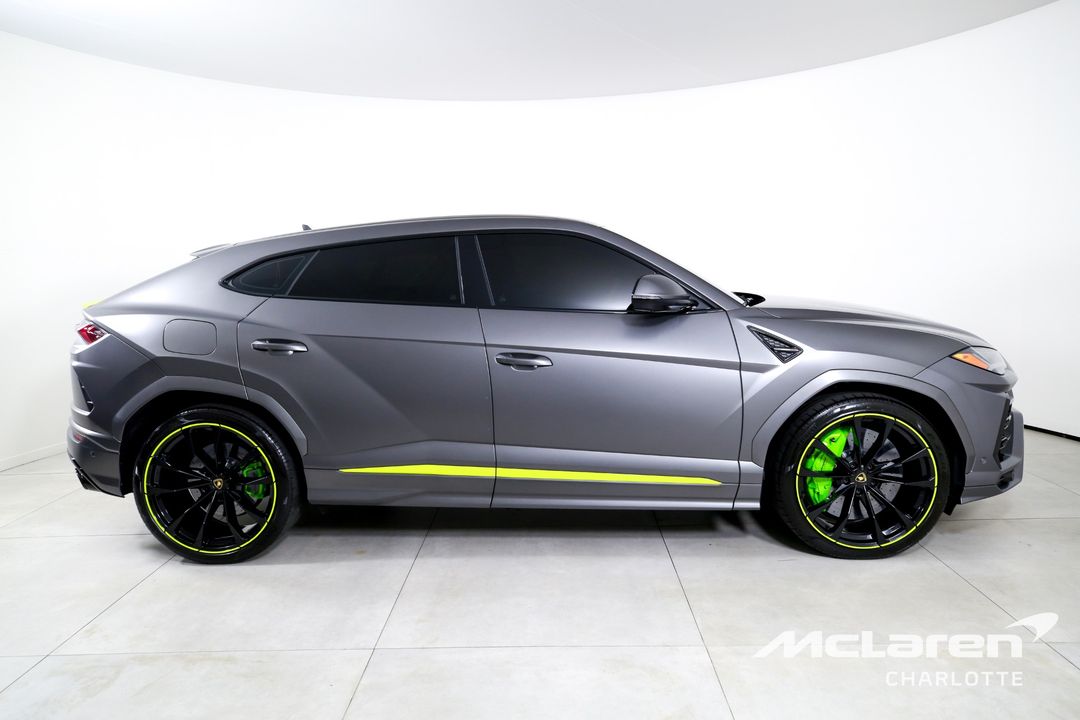 2022 Lamborghini Urus