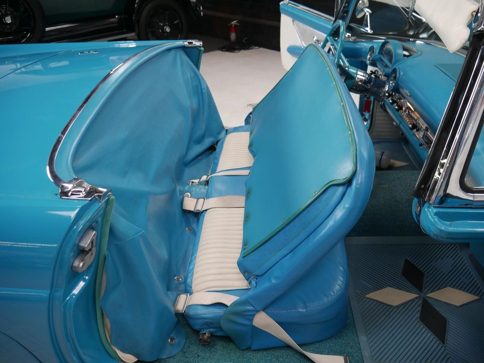 1956 Ford Thunderbird