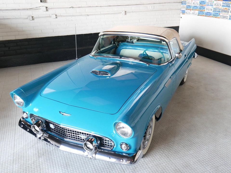 1956 Ford Thunderbird