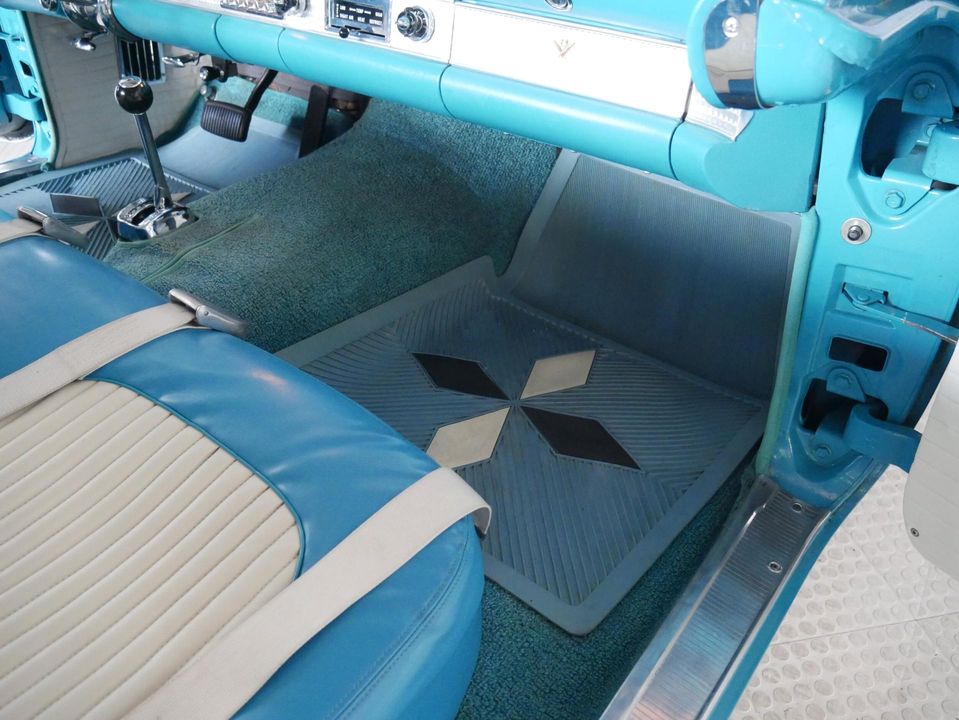 1956 Ford Thunderbird