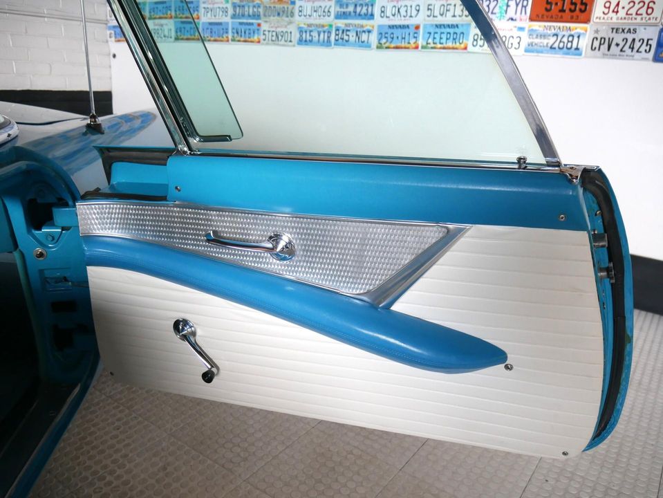 1956 Ford Thunderbird