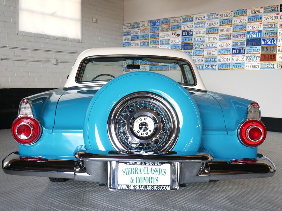 1956 Ford Thunderbird