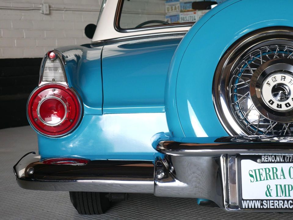 1956 Ford Thunderbird