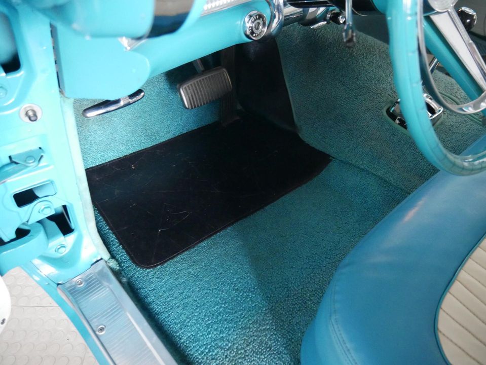 1956 Ford Thunderbird