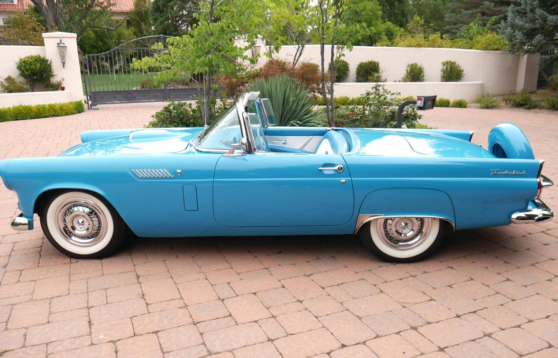 1956 Ford Thunderbird
