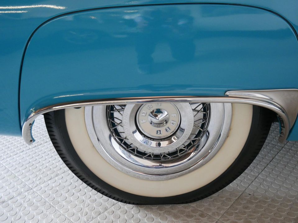 1956 Ford Thunderbird