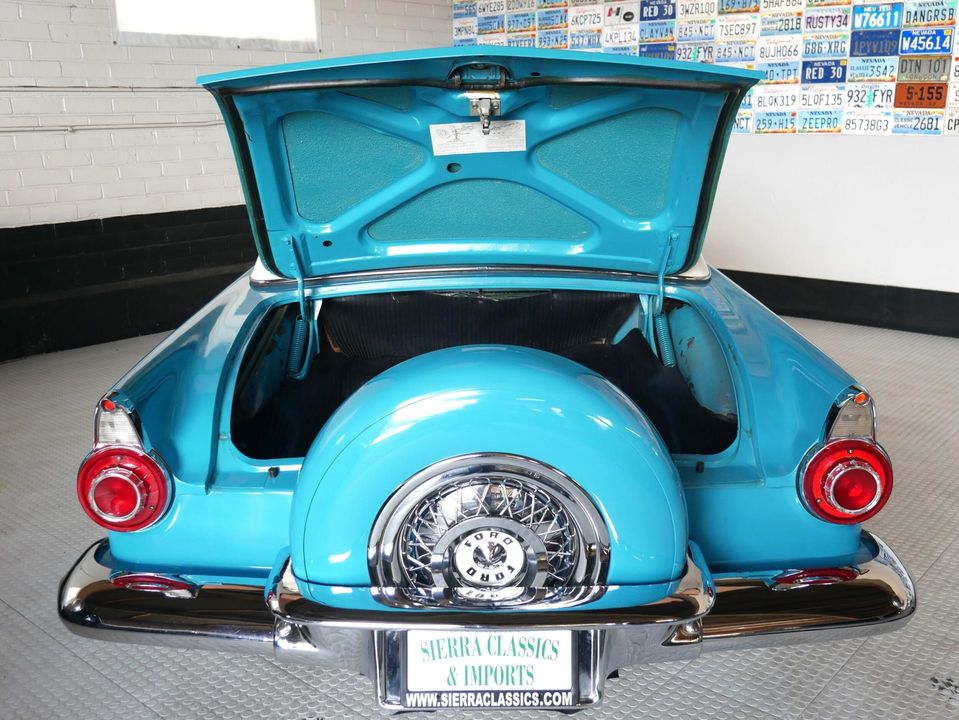 1956 Ford Thunderbird