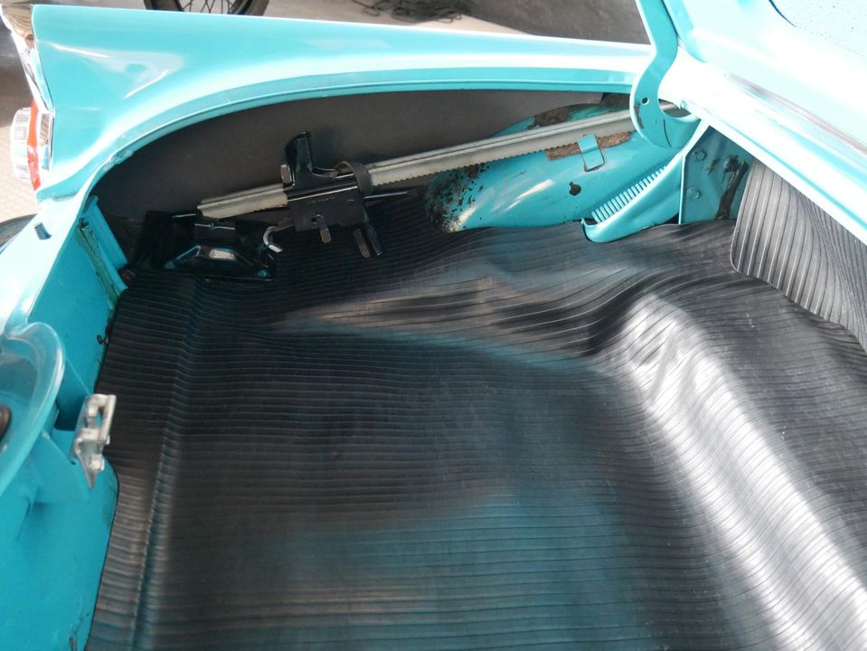 1956 Ford Thunderbird