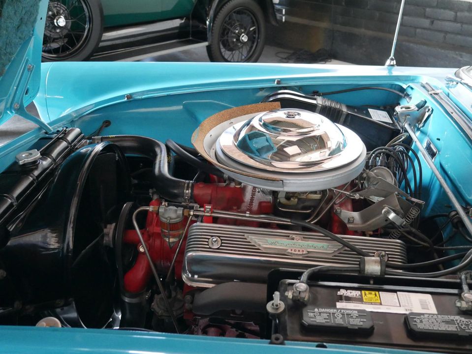 1956 Ford Thunderbird