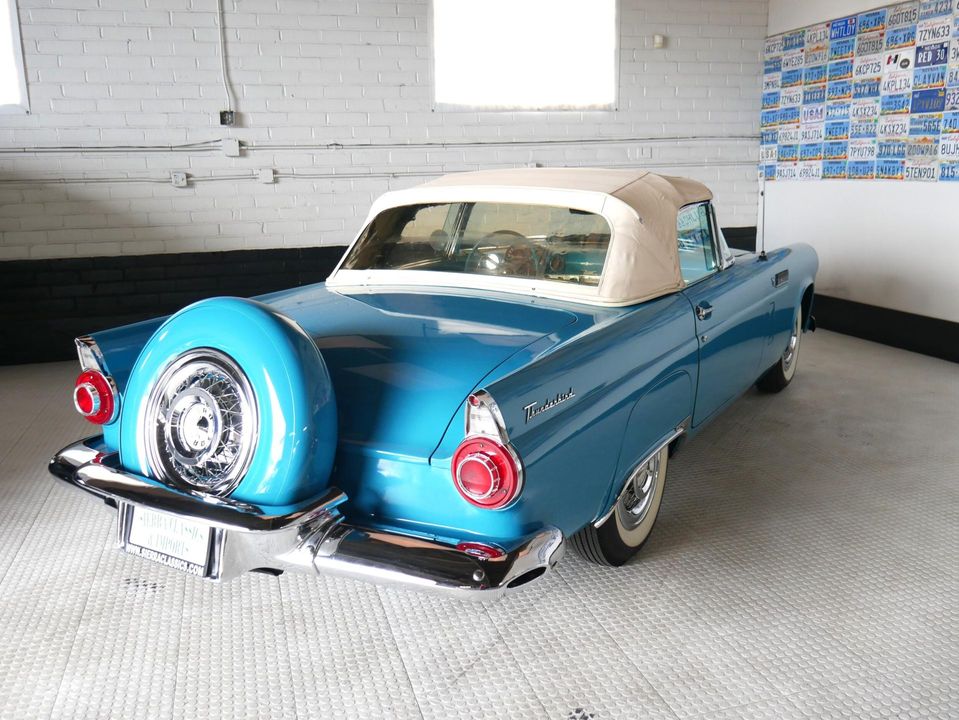 1956 Ford Thunderbird