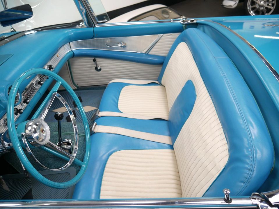 1956 Ford Thunderbird