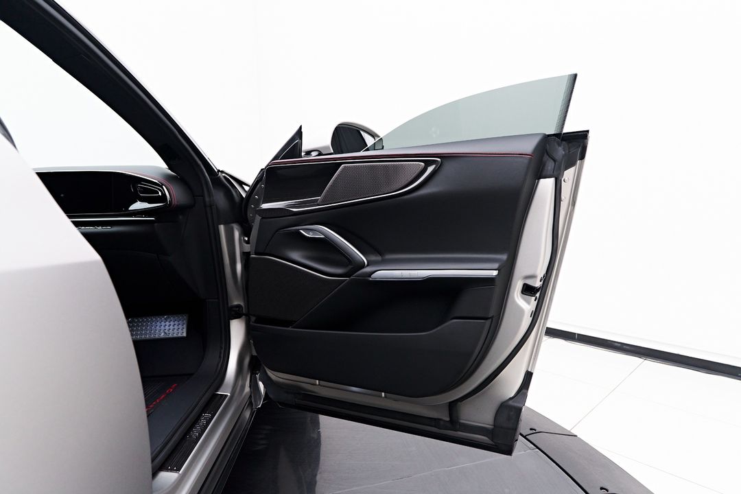 2024 Ferrari Purosangue