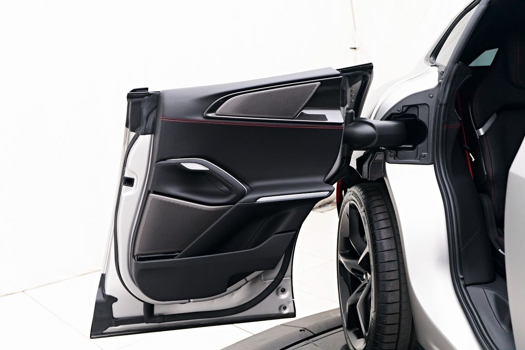 2024 Ferrari Purosangue