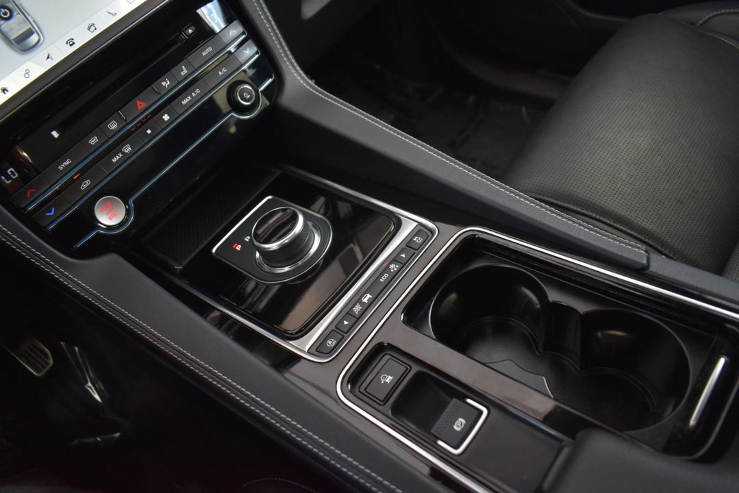 2018 Jaguar F-PACE