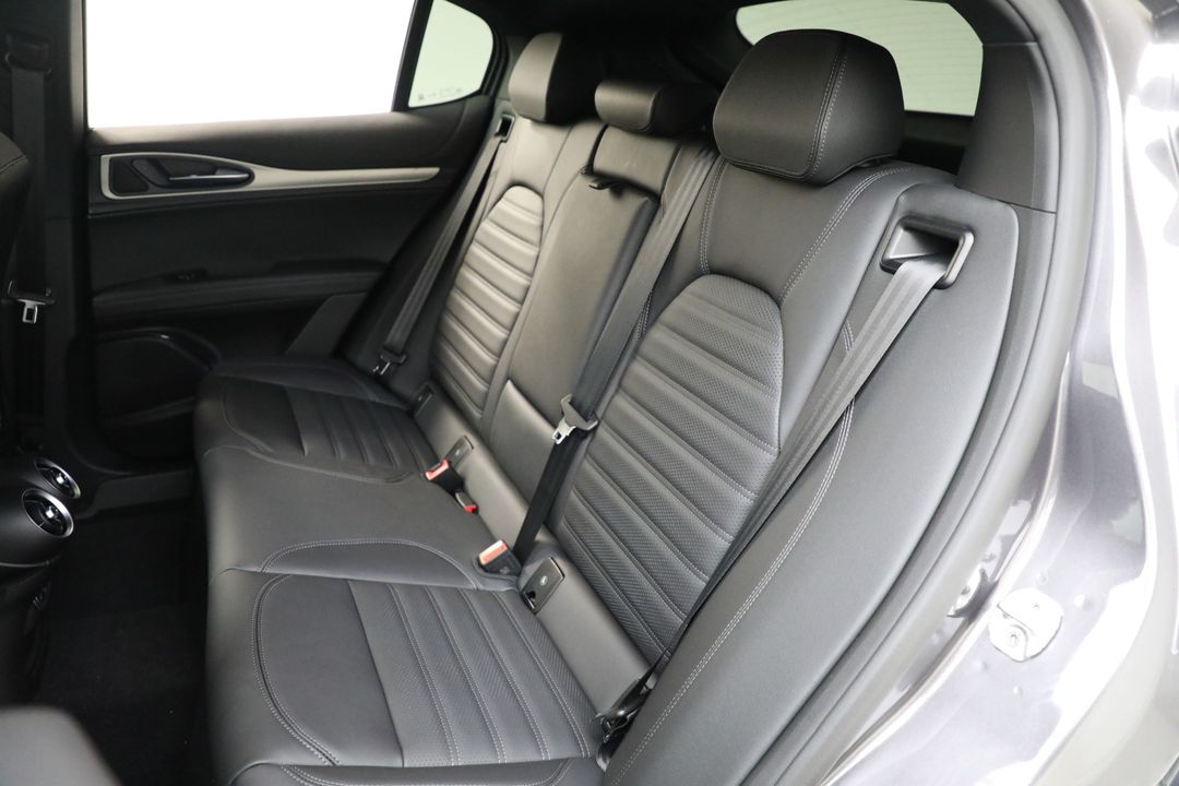 2025 Alfa Romeo Stelvio