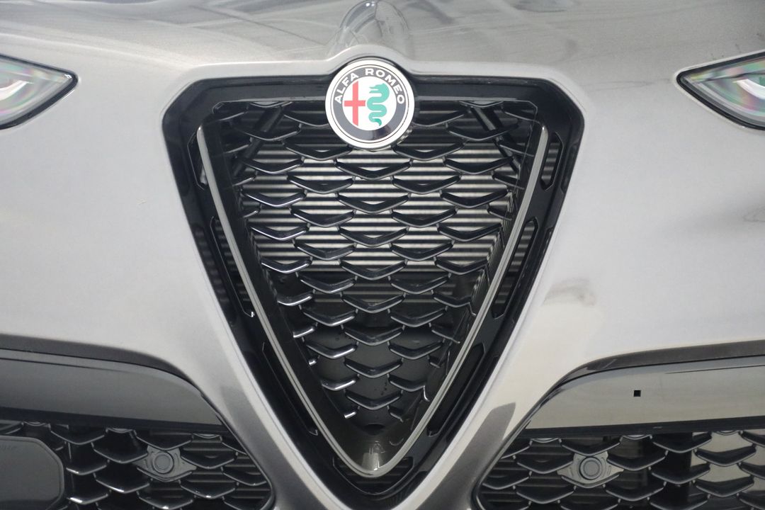 2025 Alfa Romeo Stelvio