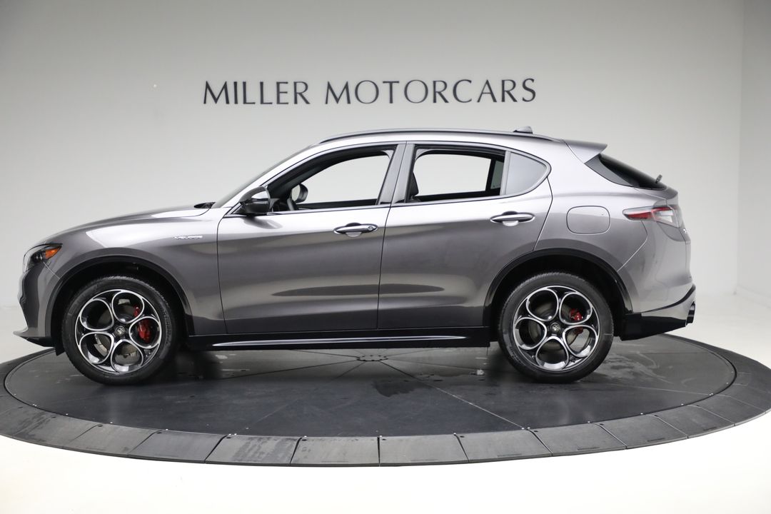 2025 Alfa Romeo Stelvio