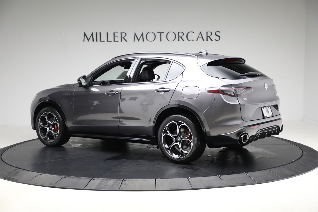 2025 Alfa Romeo Stelvio