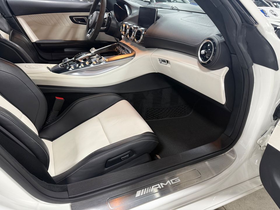 2016 Mercedes-Benz AMG GT S