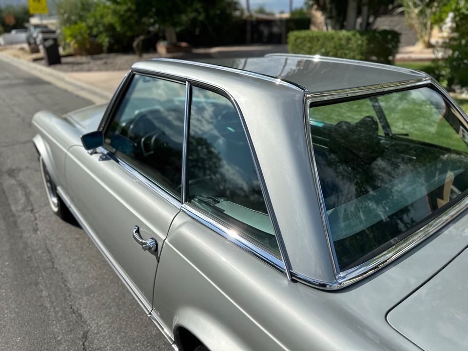1969 Mercedes Benz 280SL