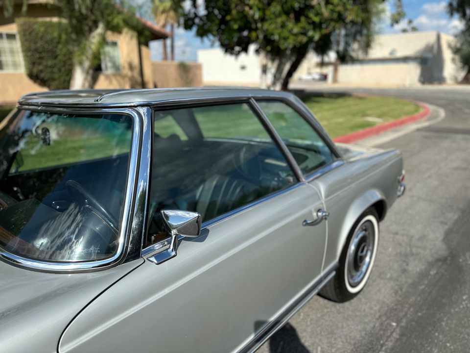 1969 Mercedes Benz 280SL