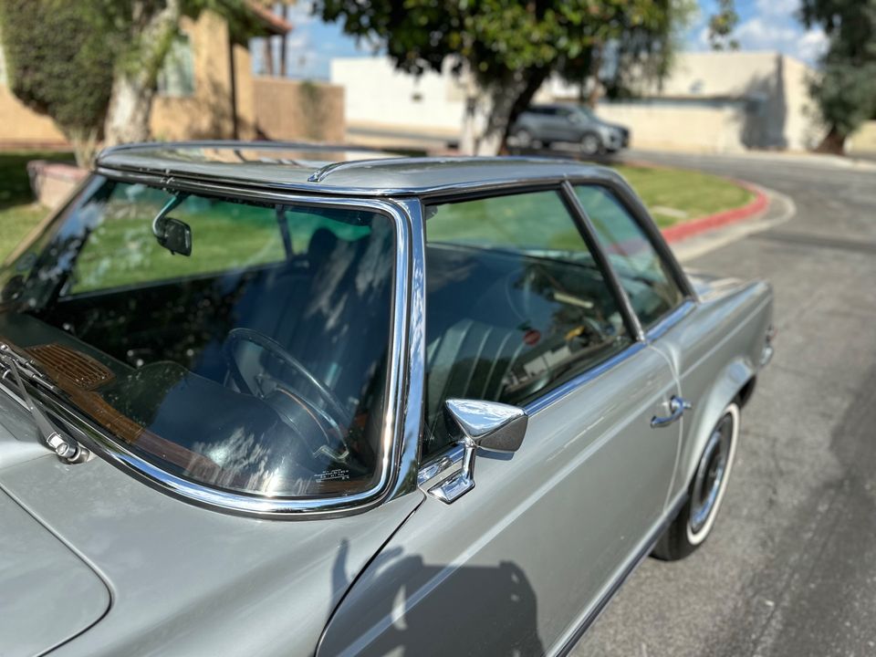 1969 Mercedes Benz 280SL