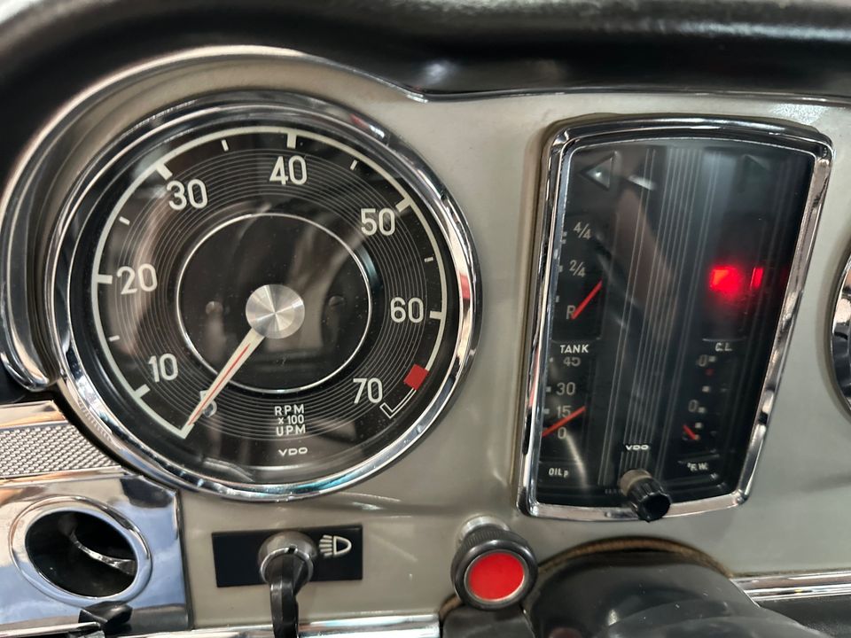 1969 Mercedes Benz 280SL