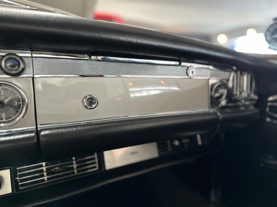 1969 Mercedes Benz 280SL