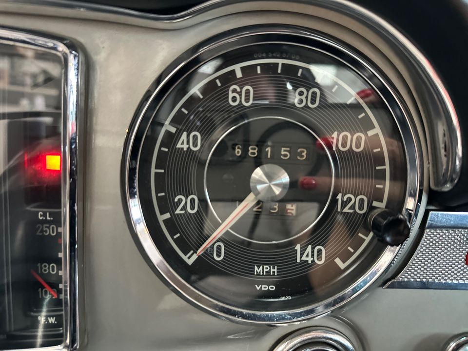 1969 Mercedes Benz 280SL